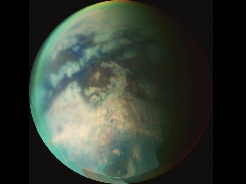 Saturn's Titan Harbors an Ocean of Water - Increases Odds for Life - C’è un oceano nascosto sotto la superficie di Titano