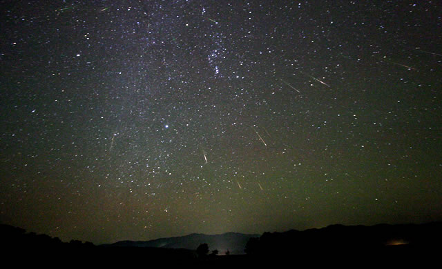 21 Ottobre: il giorno delle stelle cadenti. In arrivo le Orionidi. Oct. 21st: The day of shooting stars. The Orionid Meteor Shower.