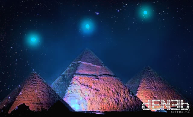 3/12/2012: Venere, Saturno e Mercurio sulle piramidi di Giza? - Three planets above Egyptian pyramids on December 3, 2012?