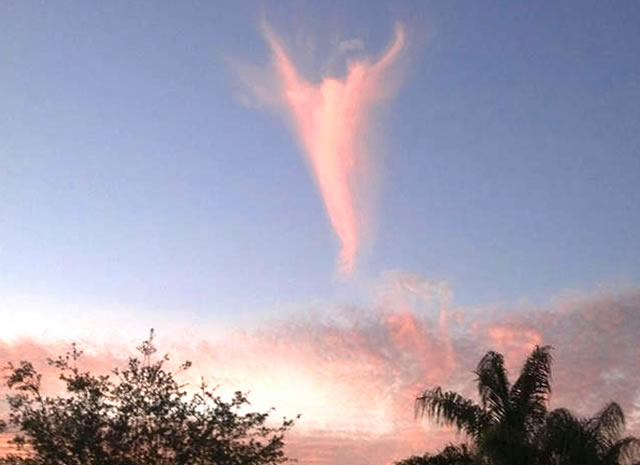 Pareidolia: Un Angelo fra le Nuvole - Pareidolia: "Cloud Angel"