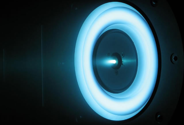 NASA, Motore a Luce Blu: Propulsione a Ioni di Xeno - NASA: The Engine Burns Blue