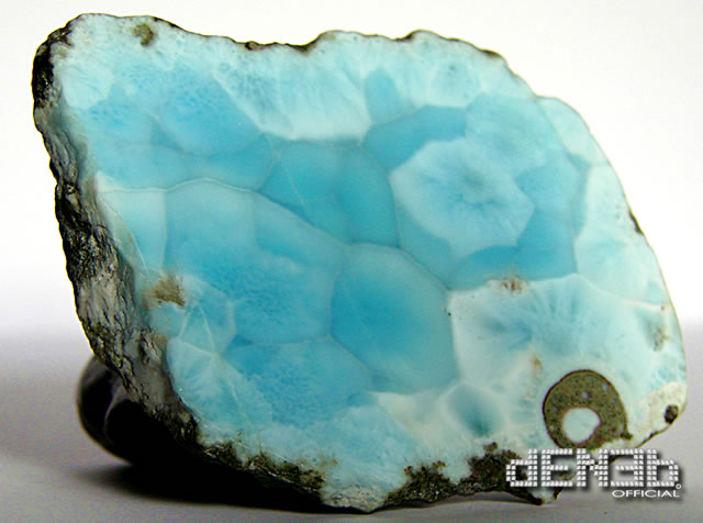 Larimar: La Pietra dei Delfini e del Mare di Atlantide - Larimar: The Dolphin Stone, The Blue Stone of Atlantis